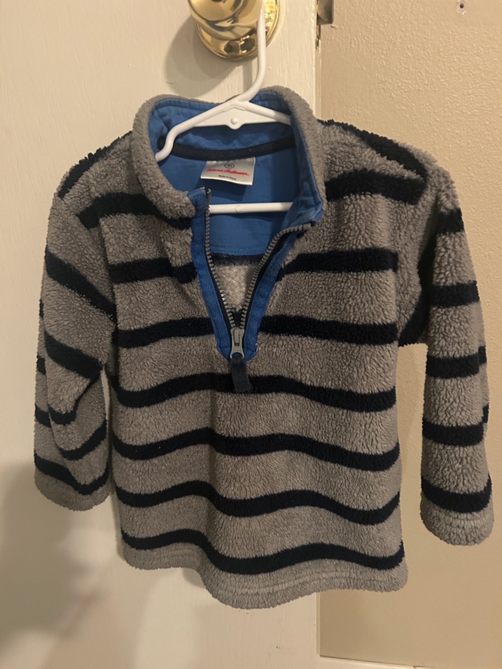 (Size 90 approx 2T) Striped marshmallow fleece Pullover - Gray & Navy